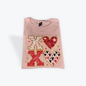 Gildan Pink XO Heart Kids Tee